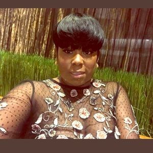 Meet your Posher, Letitia